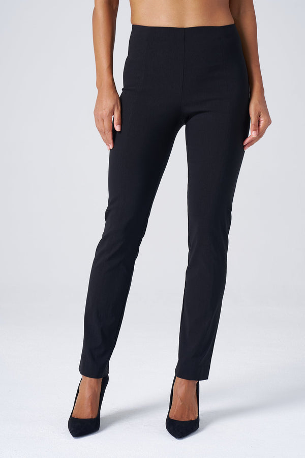 All-Season Tapered Pant in Black