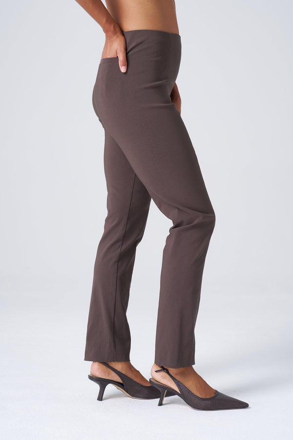 All-Season Tapered Pant in Bark