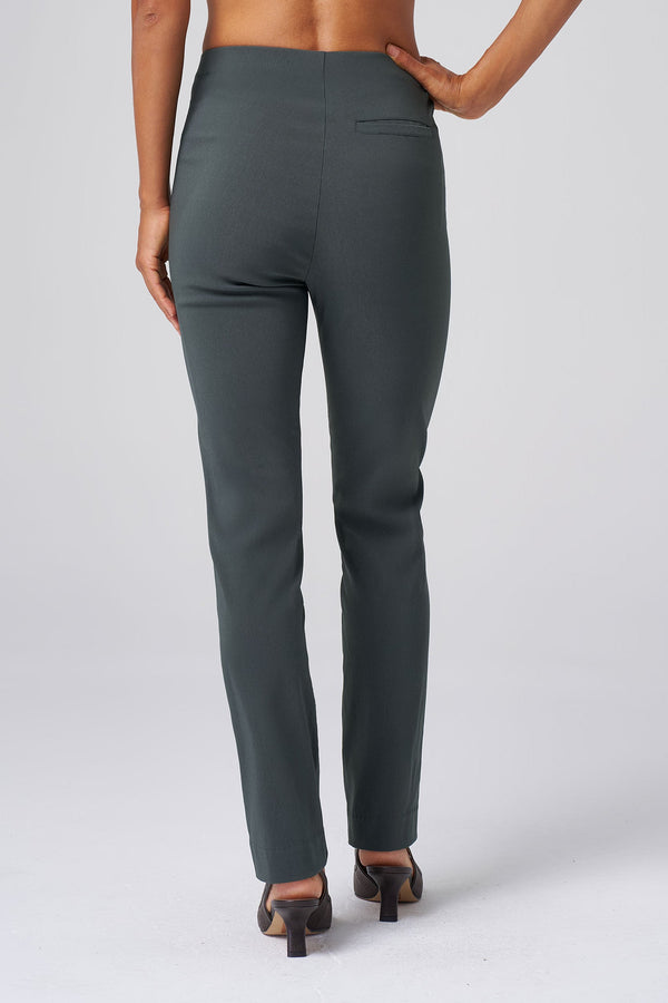 All-Season Tapered Pant in Evergreen