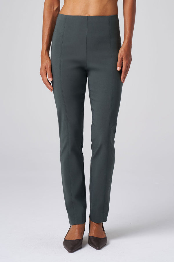 All-Season Tapered Pant in Evergreen