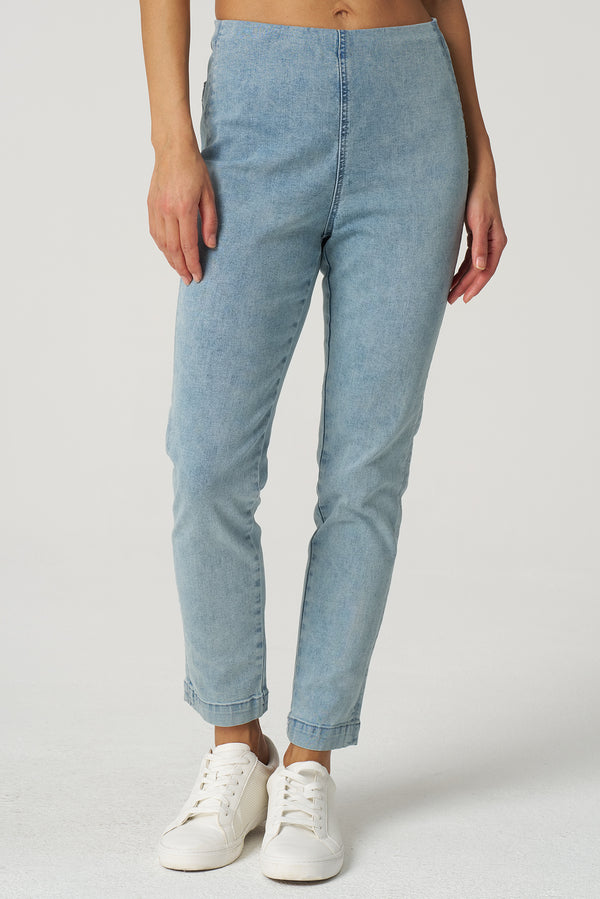 Slim Stretch Jean - Light Wash